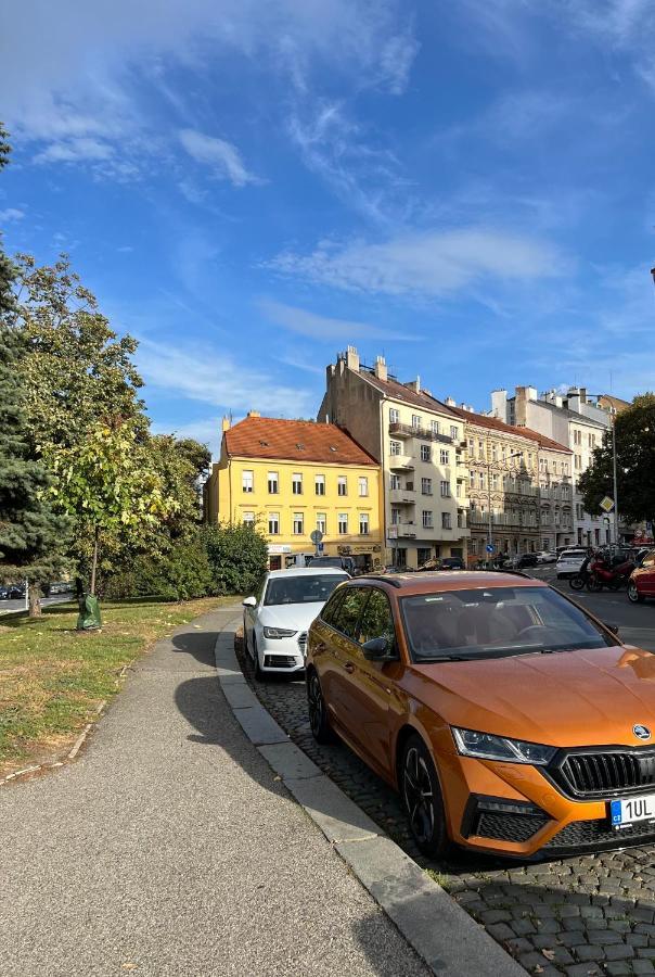 Moderni Industry Studio Apartment Prague Exterior photo